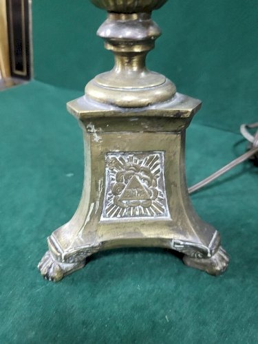 PIED DE LAMPE EN LAITON SUJET RELIGIEUX