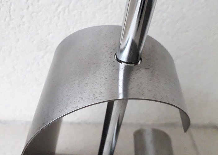 Pied de lampe en métal