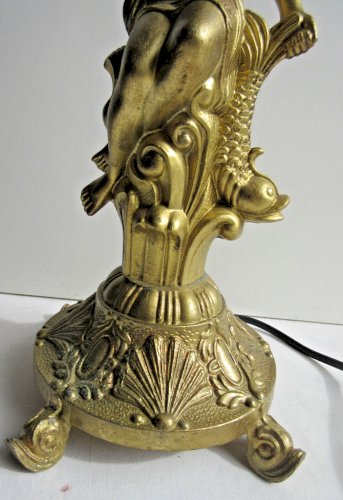 Pied de lampe régule doré, pêcheuse tenant la lumière sur la tête, Napoléon III