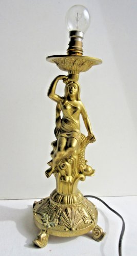 Pied de lampe régule doré, pêcheuse tenant la lumière sur la tête, Napoléon III