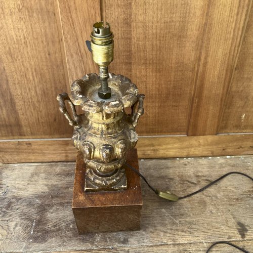 Pied de lampe