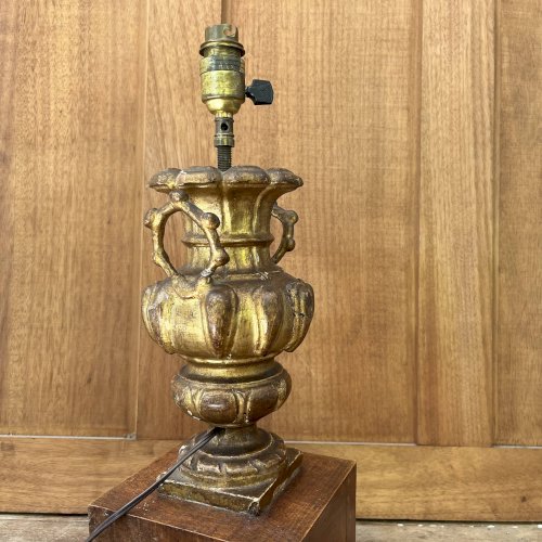 Pied de lampe