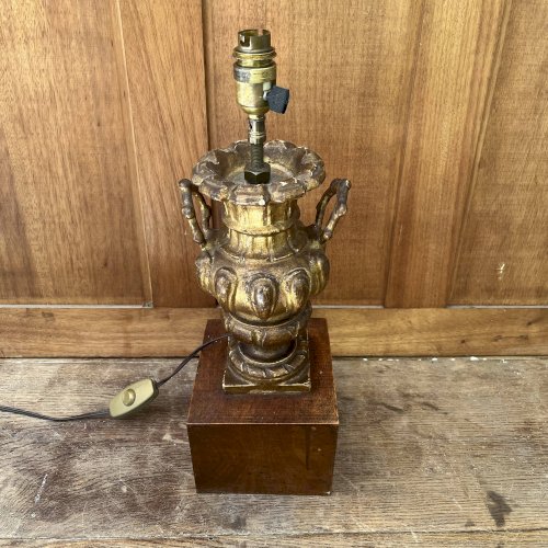 Pied de lampe