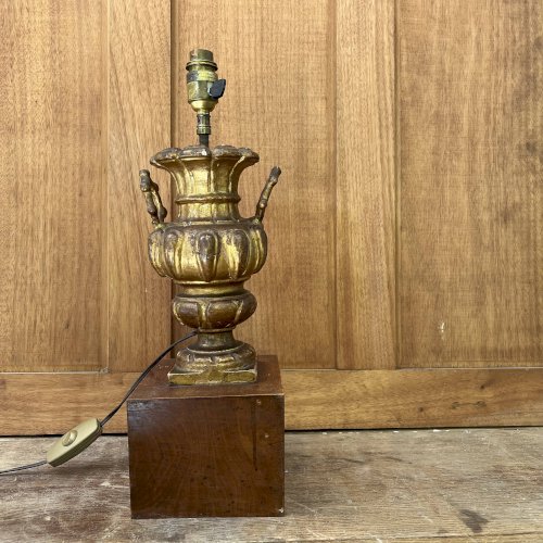 Pied de lampe