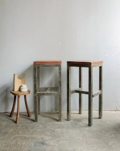Pierre, the pair of metal bar stools N°17