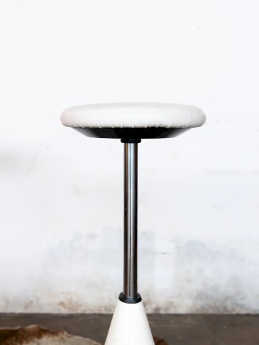 Pierre, le tabouret de bar culbuto N°9