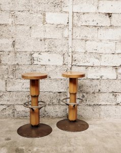 Pierre, le tabouret de bar en bois N°22