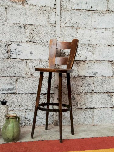 Pierre, le tabouret de bar en bois N°28