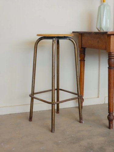 Pierre, le tabouret de bar en métal et bois N°36