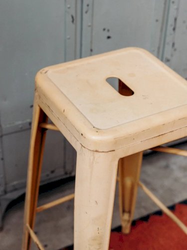 Pierre, le tabouret de bar en métal N°12