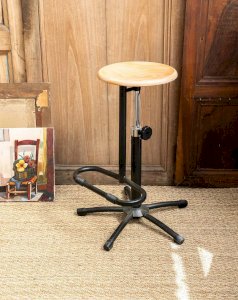 Pierre, the metal bar stool No. 5