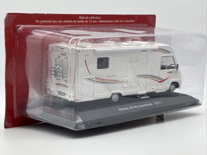 Pilote G740 Aventura (2011) 1/43 Hachette