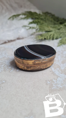 Pilulier ancienne en Agate 19 ème