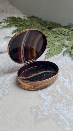 Pilulier ancienne en Agate 19 ème