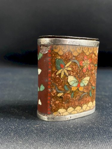 Pilulier tabatière XIXe émail cloisonné cerclage argent papillon Japon fin Edo