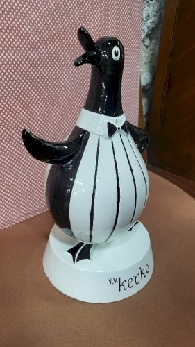 PINGOUIN PUBLICITAIRE EN FAÏENCE NV KERKO DE 31 CM DE HAUT