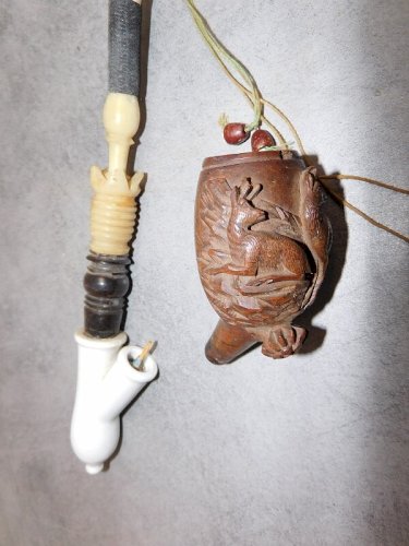 PIPE ANCIENNE EN BOIS SCULPTE REF JAC