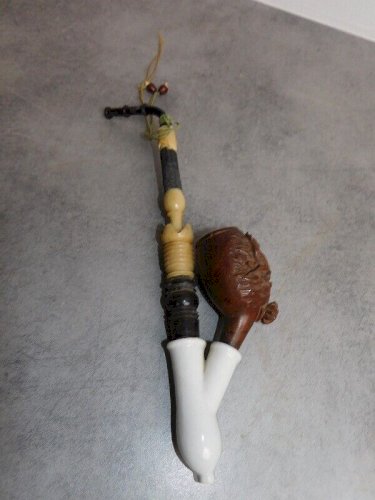 PIPE ANCIENNE EN BOIS SCULPTE REF JAC