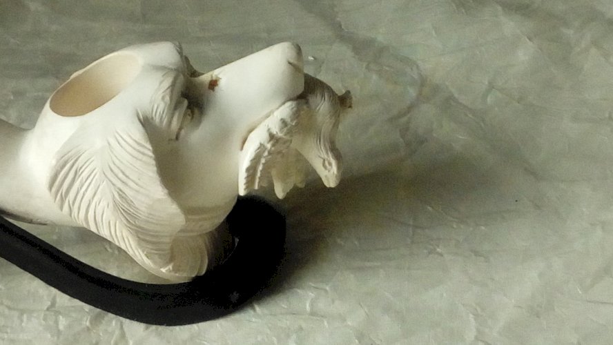 PIPE ECUME DE MER ET CORNE TETE DE CHIEN DE CHASSE SCULPTÉ **