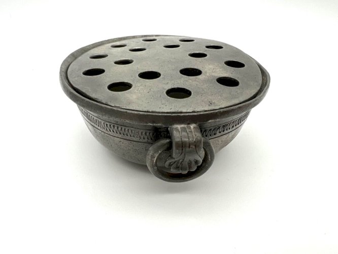 Pique-fleurs en étain Étienne Sergent – XVIIIe