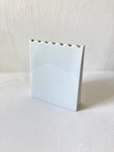 Pique-fleurs / vase soliflore Serax à 7 ouvertures – céramique blanche