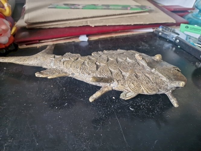 PIRHANA en bronze. 35 CM