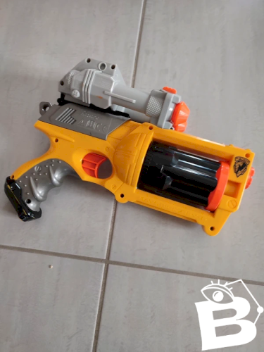 Pistolet nerf hasbro n strike en bon état