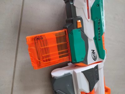 Nerf Tri Strike gun, molded and in good condition.
