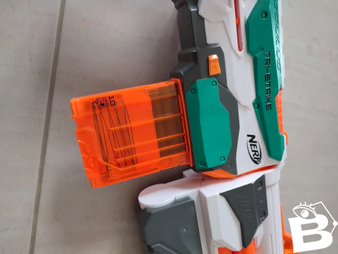 Pistolet nerf tri strike mooulug en bon état