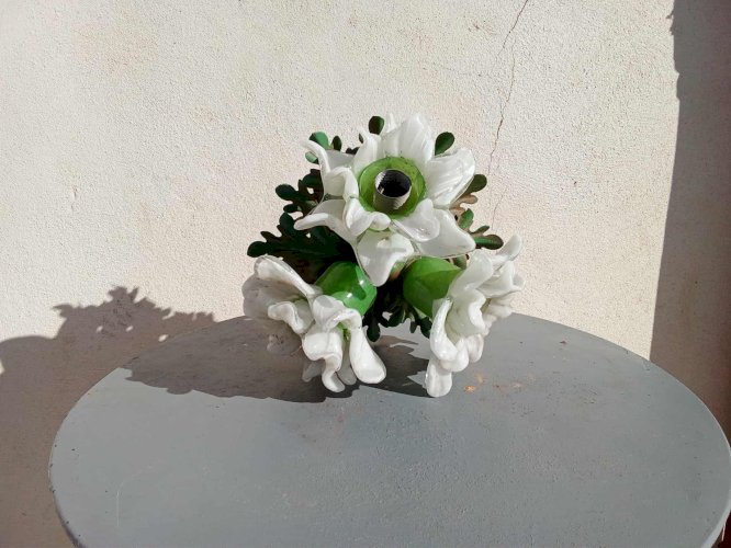 Plafonnier ancien à trois fleurs en verre