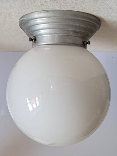 Plafonnier Boule en verre opalin