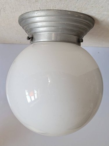 Plafonnier Boule en verre opalin