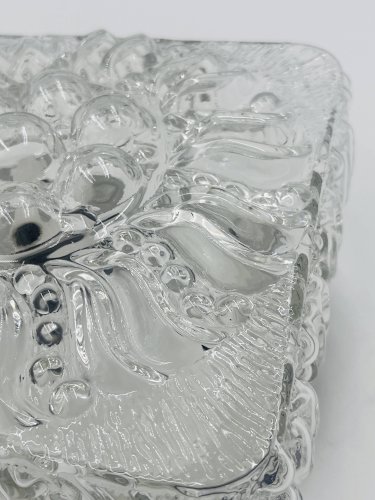 Plafonnier carré en verre moulé avec relief