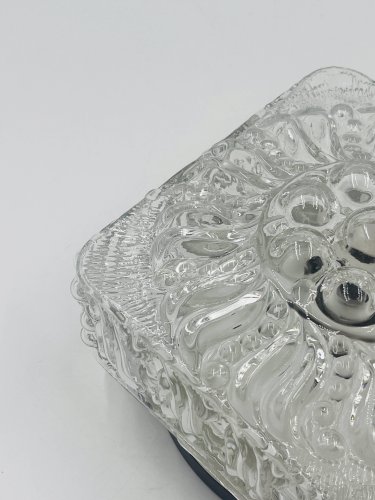 Plafonnier carré en verre moulé avec relief