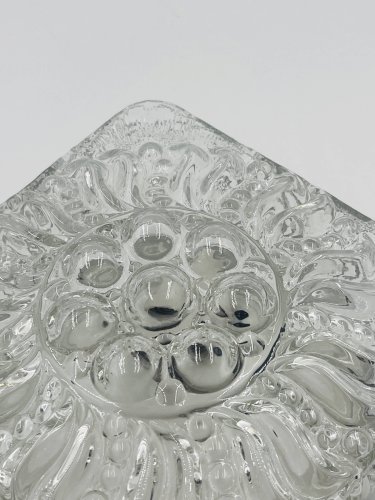 Plafonnier carré en verre moulé avec relief