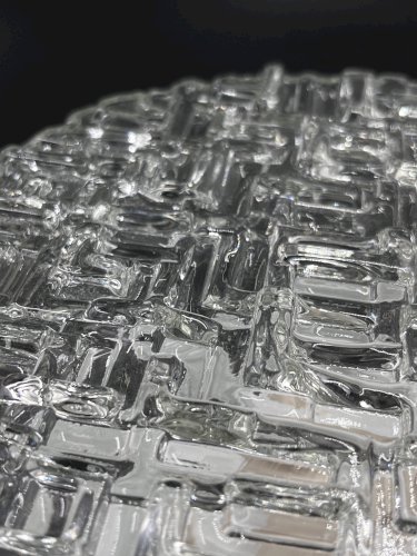 Plafonnier en verre moulé avec relief