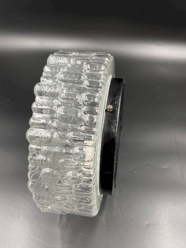 Plafonnier en verre moulé Massive