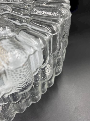 Plafonnier en verre moulé Massive