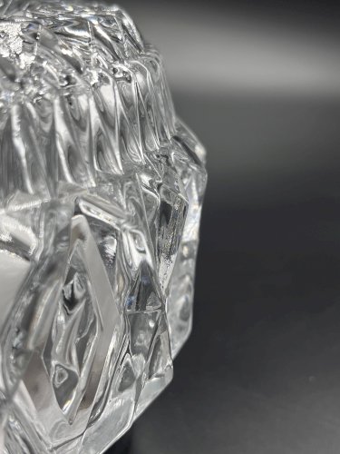 Plafonnier en verre relief