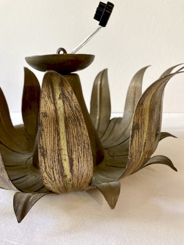 Plafonnier, Hans Kögl, modèle tournesol en métal doré, années 1950