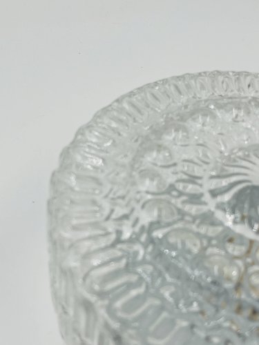 Plafonnier moderniste en verre moulé - Massive