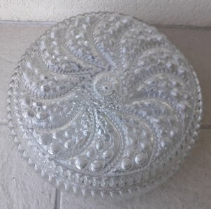 Round ceiling light