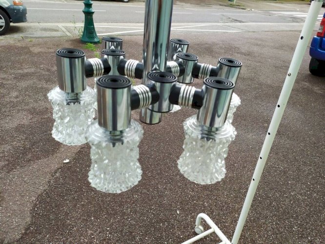 Plafonnier vintage en chrome plaqué et en verre coupé targetti 1970 lustre