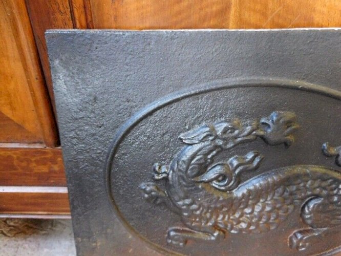 PLAQUE DE CHEMINEE DRAGON