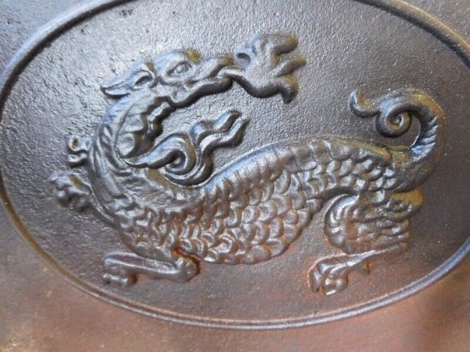 PLAQUE DE CHEMINEE DRAGON
