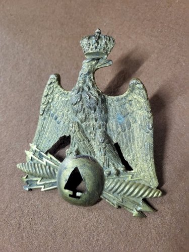 PLAQUE DE SHAKO AIGLE COURONNE