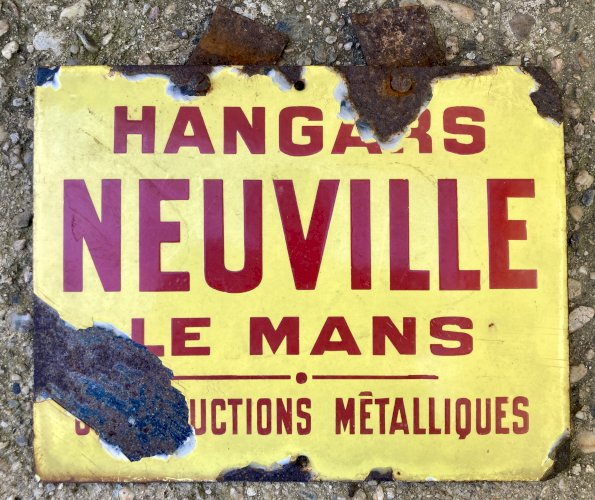 Plaque émaillée ancienne Hangars Neuville Le MAns productions métalliques 
