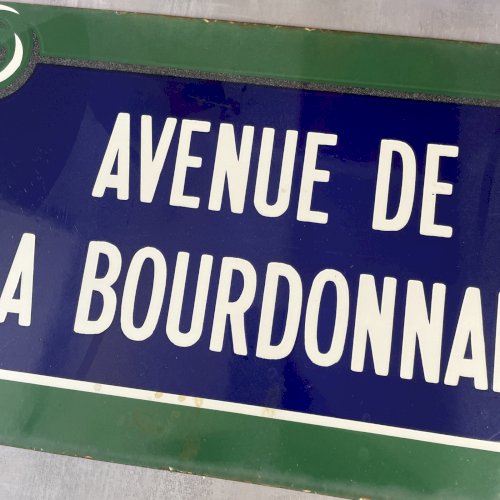 Plaque émaillée AVENUE DE LA BOURDONNAIS  rue de Paris 7ᵉ  Gros-Caillou 50x30cm