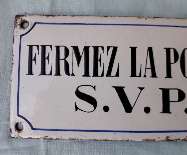 Plaque émaillée