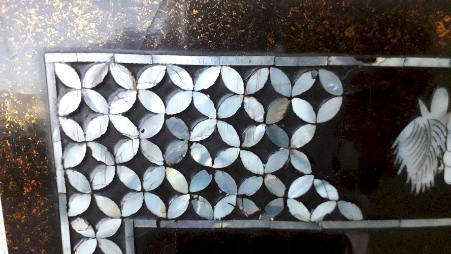 Plaque en bois laqué Bouddha